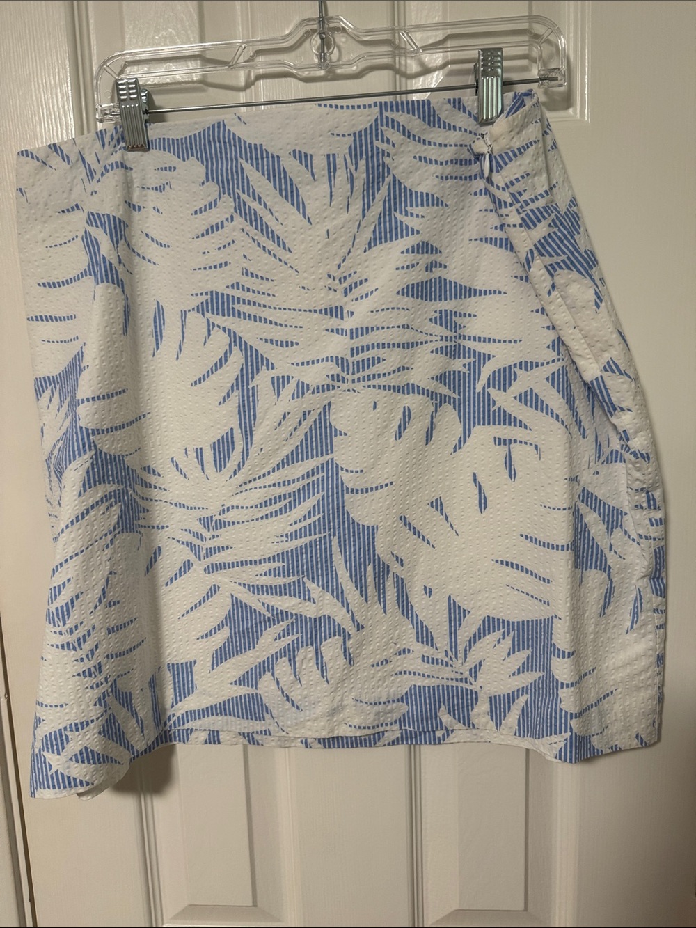 Talbots White and Light Blue Palm-Print A-Line Skirt